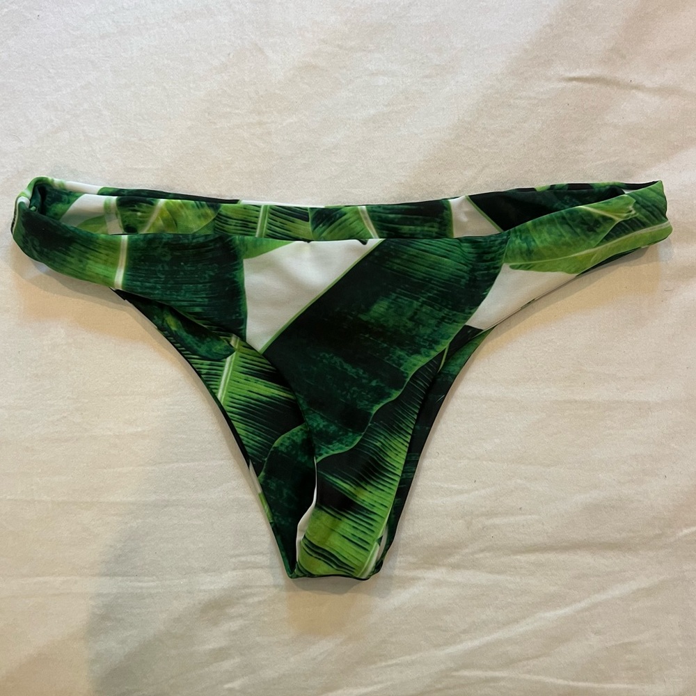Stone fox swim banana leaf bikini bottom